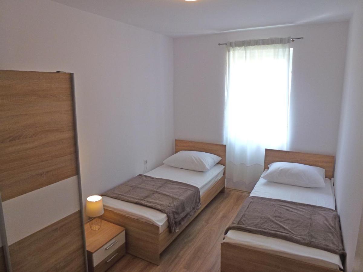 Apartment Ruza Njivice Exterior foto